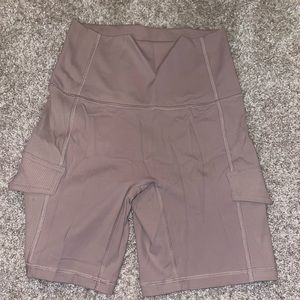 NWOT Aerie Blush cargo biker shorts